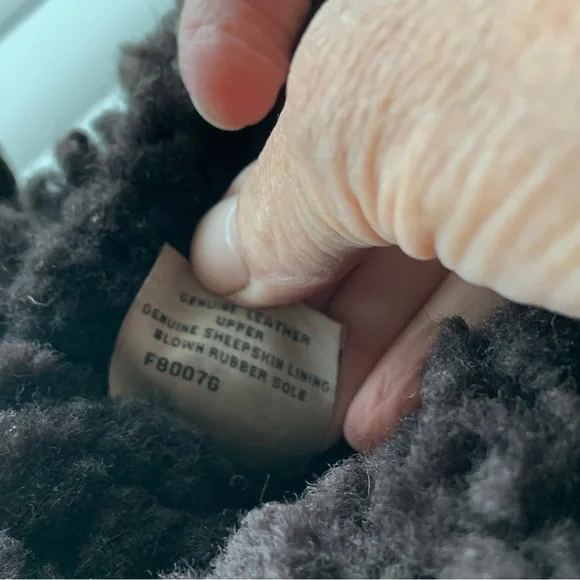 UGG Original Classic Short - Picture 6 of 7